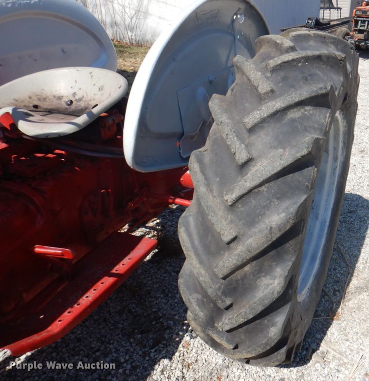 image for item DN1427 Ford  tractor