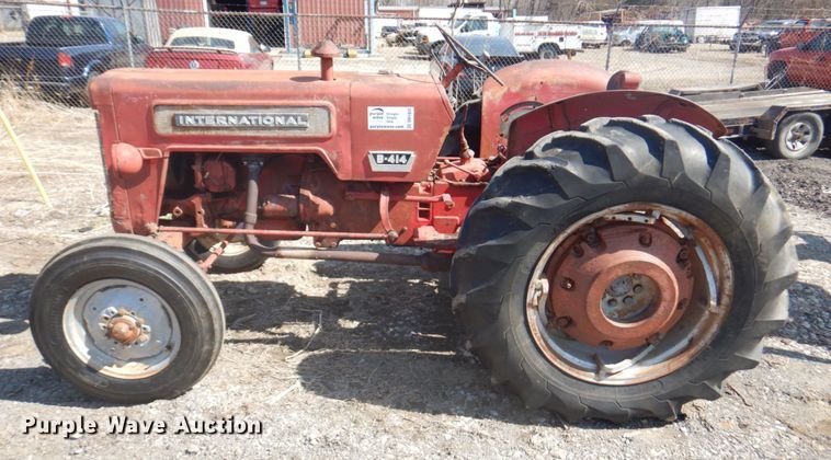 image for item DN1432 International B414  tractor
