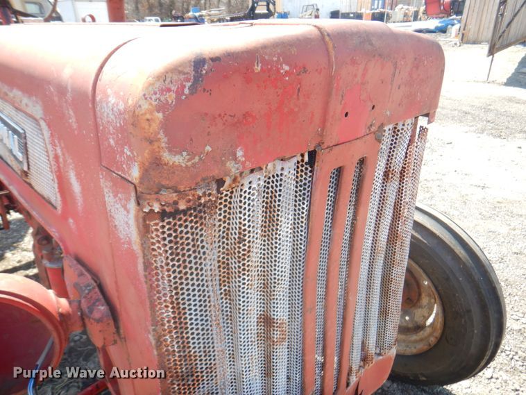 image for item DN1432 International B414  tractor