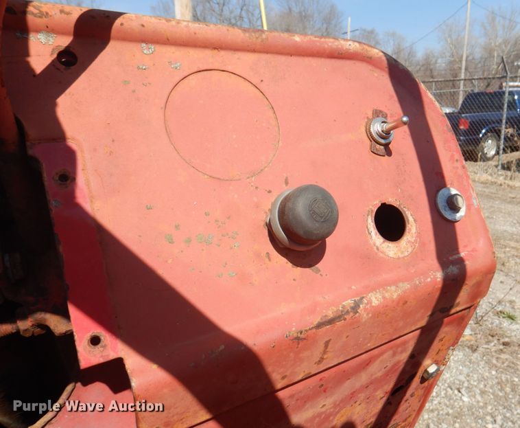 image for item DN1432 International B414  tractor