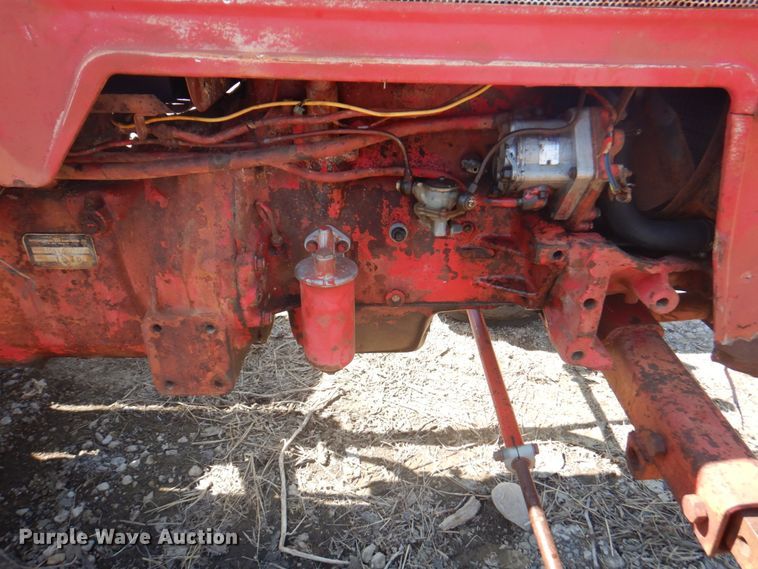 image for item DN1432 International B414  tractor