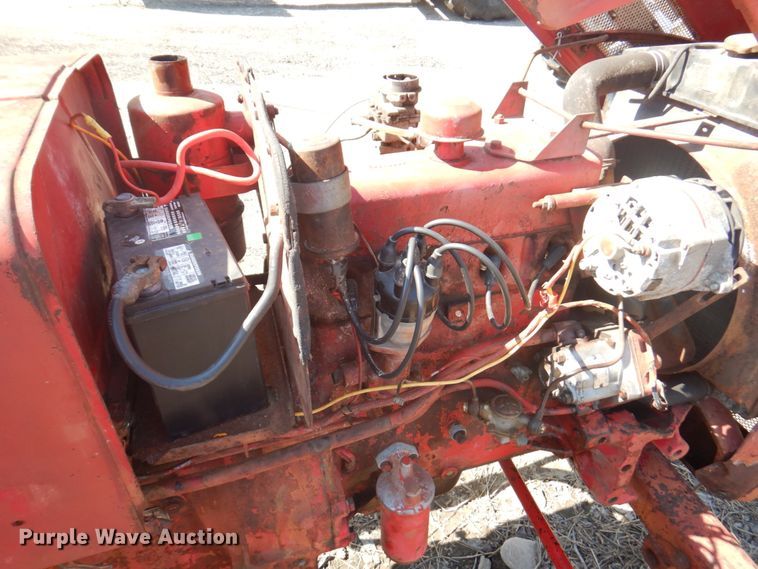 image for item DN1432 International B414  tractor