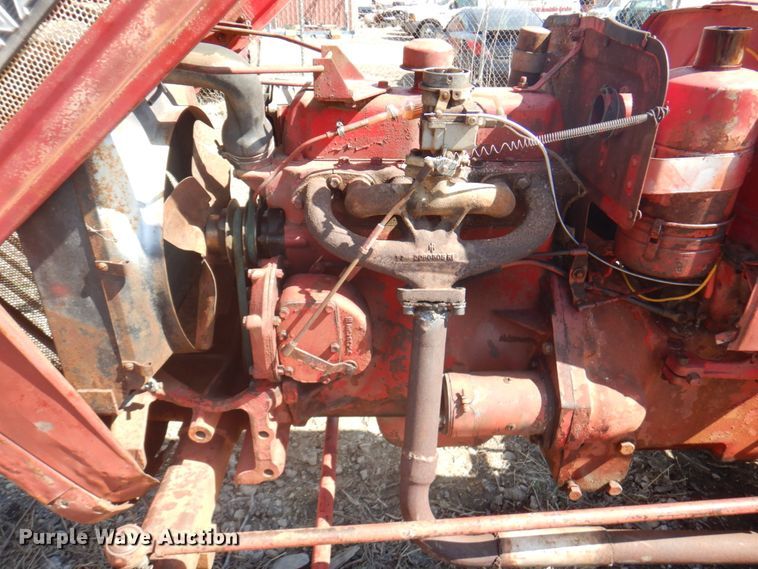 image for item DN1432 International B414  tractor