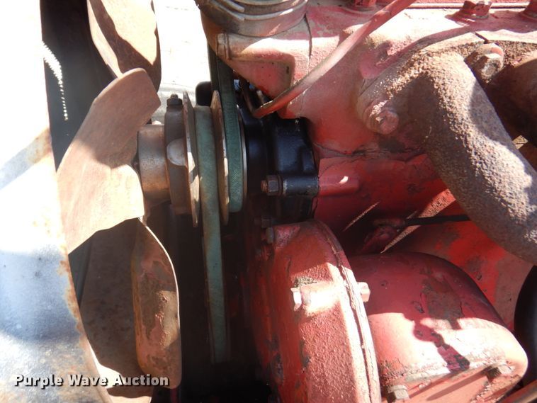 image for item DN1432 International B414  tractor