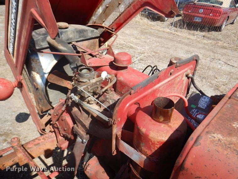 image for item DN1432 International B414  tractor