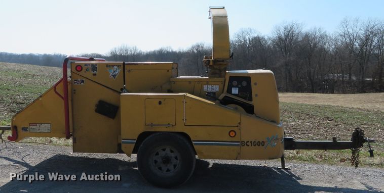 image for item DN7915 2005 Vermeer BC1000XL  wood chipper