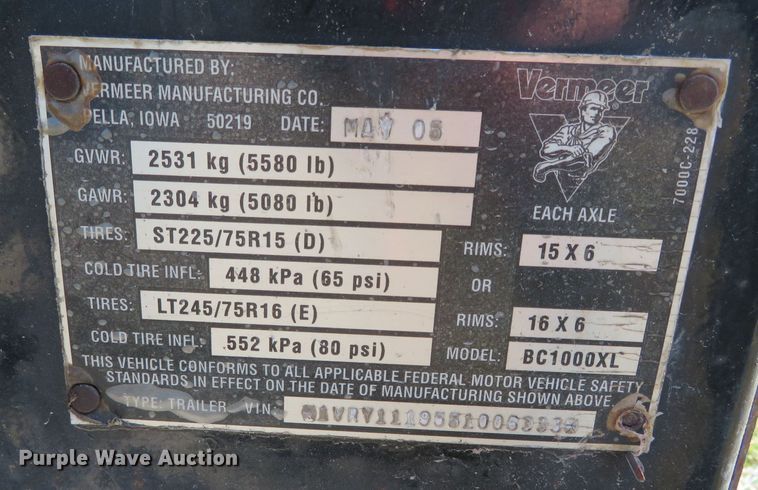 image for item DN7915 2005 Vermeer BC1000XL  wood chipper