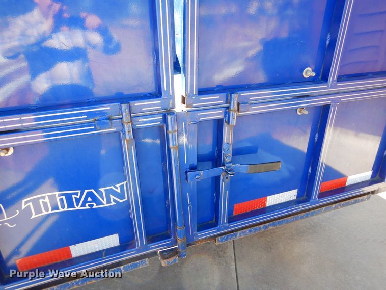 image for item DR1117 2003 Titan  dump trailer