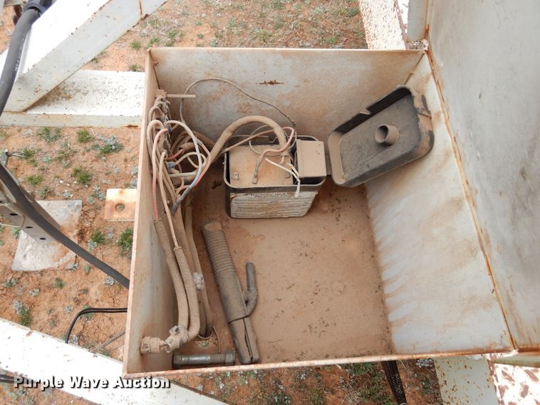 image for item EY9800 2003 TCLLC Powledge  utility trailer