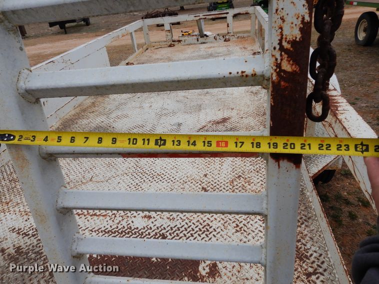 image for item EY9800 2003 TCLLC Powledge  utility trailer