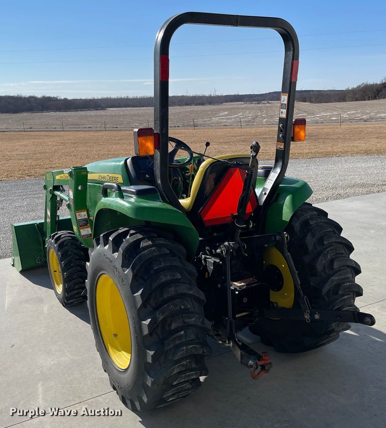 image for item FV9281 2010 John Deere 3038E  MFWD tractor