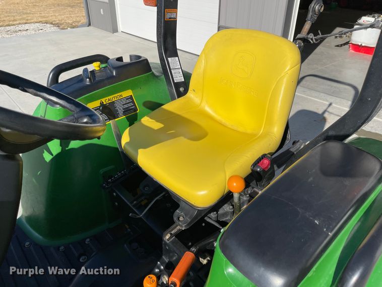 image for item FV9281 2010 John Deere 3038E  MFWD tractor