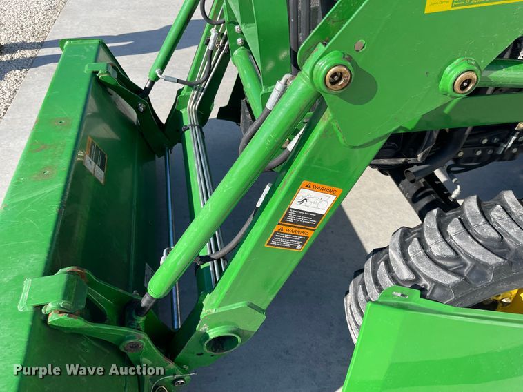 image for item FV9281 2010 John Deere 3038E  MFWD tractor
