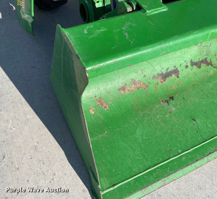 image for item FV9281 2010 John Deere 3038E  MFWD tractor
