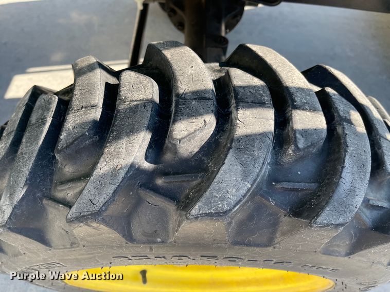 image for item FV9281 2010 John Deere 3038E  MFWD tractor