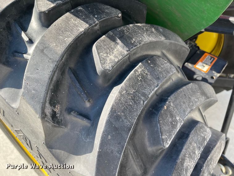 image for item FV9281 2010 John Deere 3038E  MFWD tractor