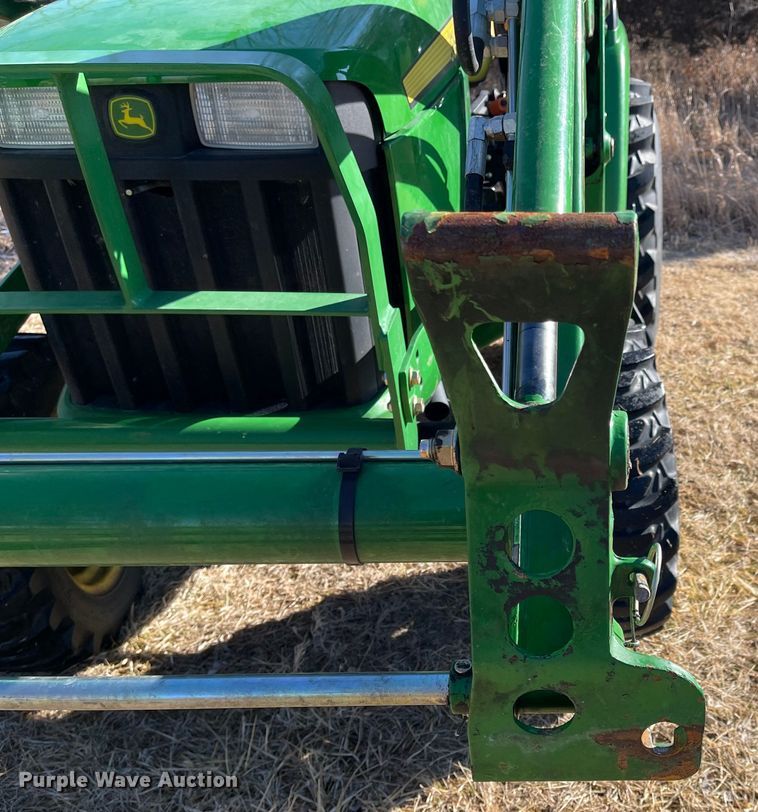 image for item FV9281 2010 John Deere 3038E  MFWD tractor