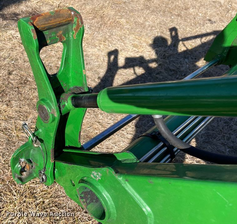 image for item FV9281 2010 John Deere 3038E  MFWD tractor