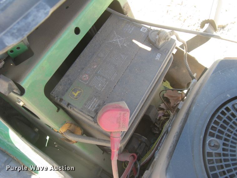 image for item GV9279 2005 John Deere LT150  lawn mower