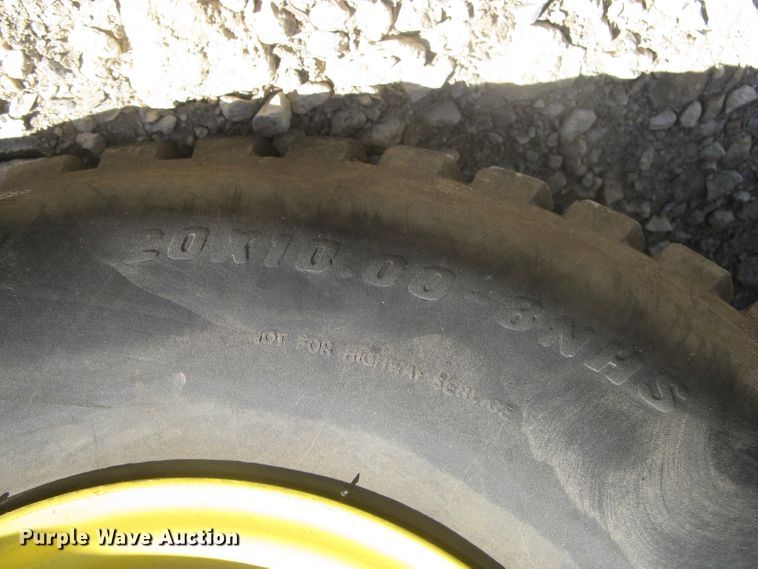 image for item GV9279 2005 John Deere LT150  lawn mower