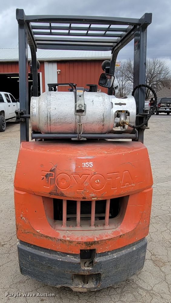 image for item HF9302 Toyota 7FGCU25  forklift