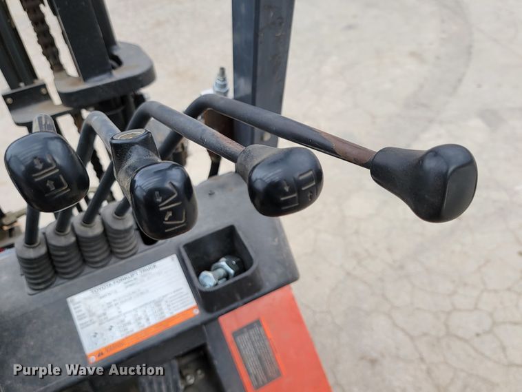 image for item HF9302 Toyota 7FGCU25  forklift