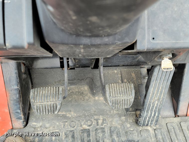 image for item HF9302 Toyota 7FGCU25  forklift