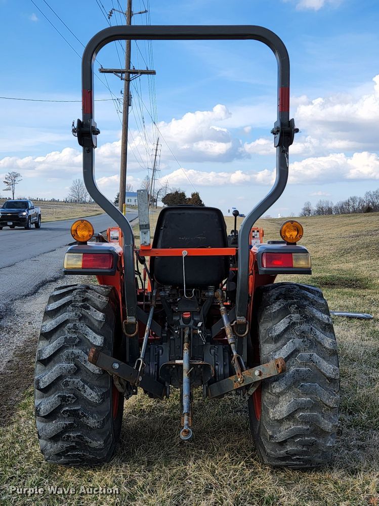 image for item HK9303 2013 Kubota L3800  MFWD tractor