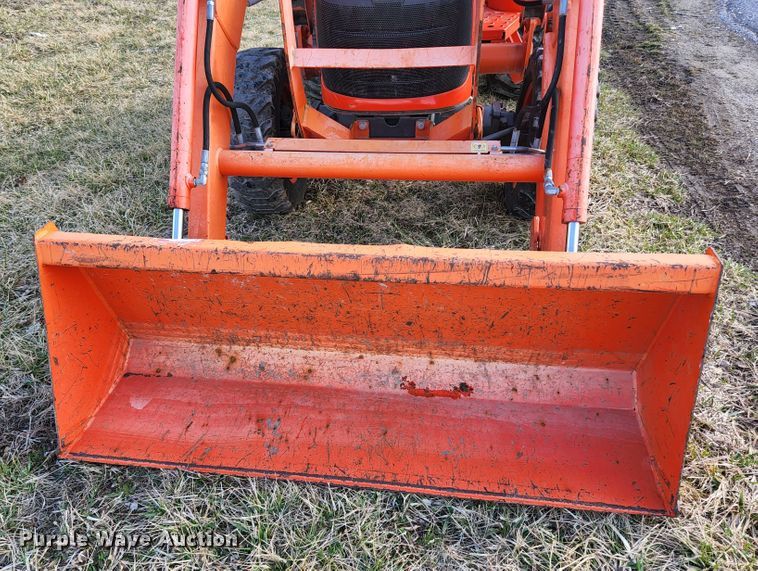 image for item HK9303 2013 Kubota L3800  MFWD tractor