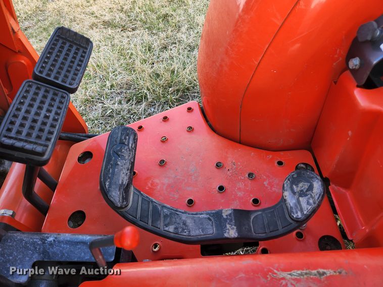 image for item HK9303 2013 Kubota L3800  MFWD tractor