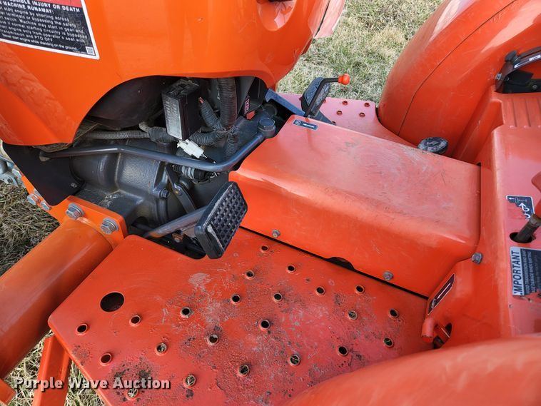 image for item HK9303 2013 Kubota L3800  MFWD tractor