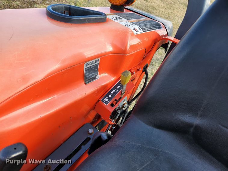 image for item HK9303 2013 Kubota L3800  MFWD tractor