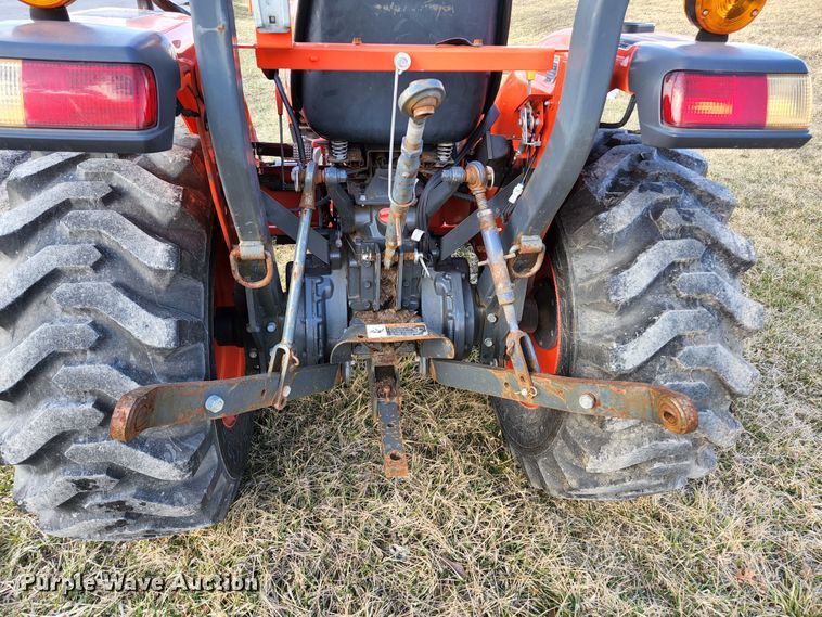 image for item HK9303 2013 Kubota L3800  MFWD tractor