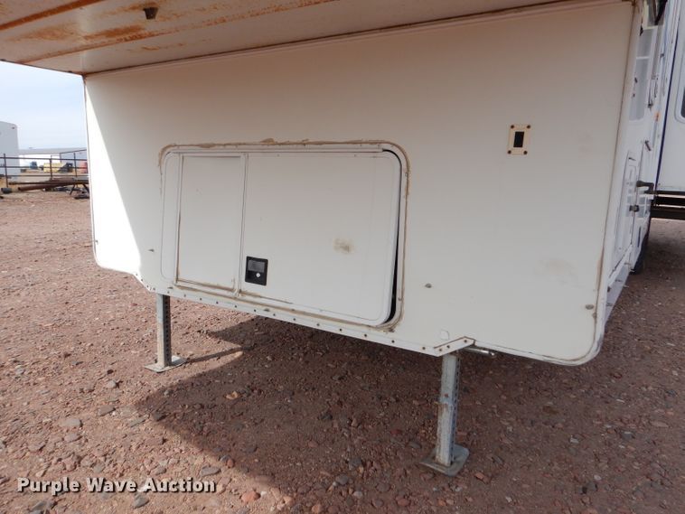 image for item IE9736 2000 NU-WA HitchHiker Premier Limited  camper