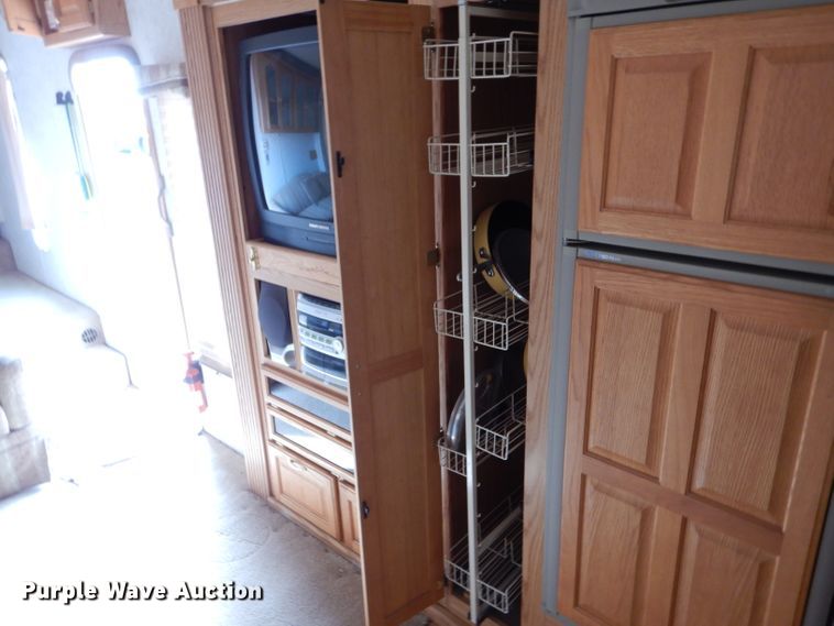 image for item IE9736 2000 NU-WA HitchHiker Premier Limited  camper