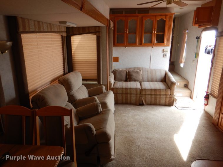 image for item IE9736 2000 NU-WA HitchHiker Premier Limited  camper