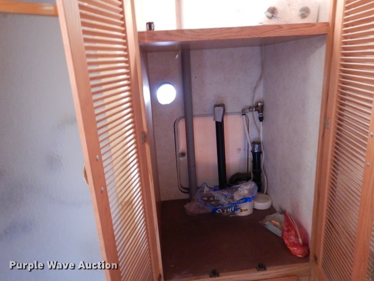 image for item IE9736 2000 NU-WA HitchHiker Premier Limited  camper