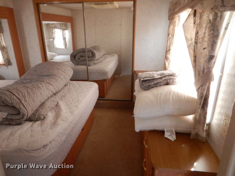 image for item IE9736 2000 NU-WA HitchHiker Premier Limited  camper