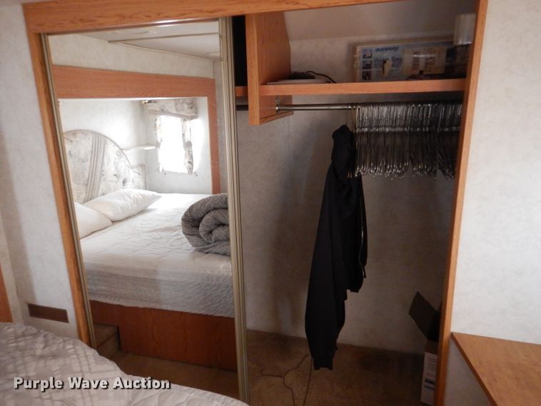 image for item IE9736 2000 NU-WA HitchHiker Premier Limited  camper