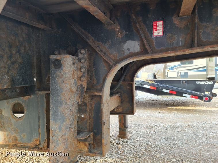 image for item IF9333 2008 Transcraft DTL-2100  drop deck trailer