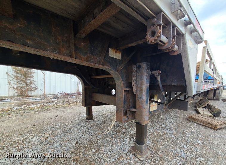 image for item IF9333 2008 Transcraft DTL-2100  drop deck trailer