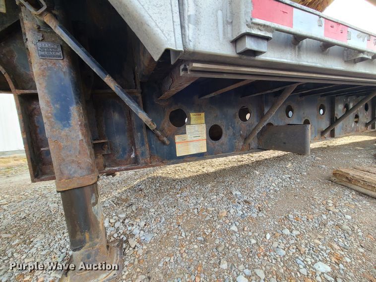 image for item IF9333 2008 Transcraft DTL-2100  drop deck trailer