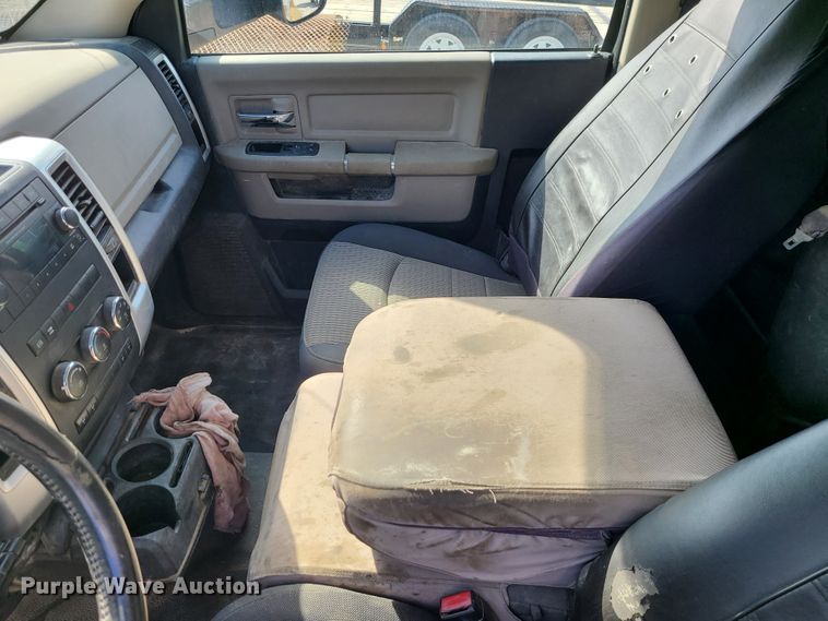 image for item IF9334 2012 Dodge Ram 5500HD  rollback truck