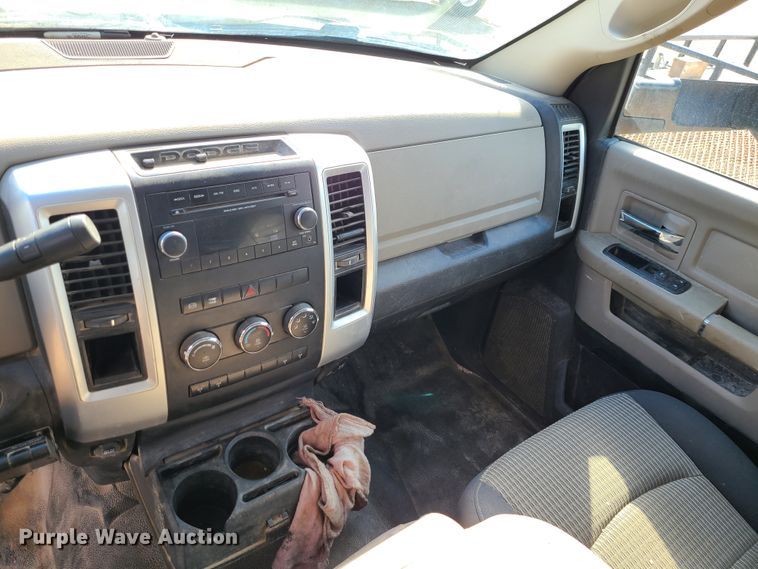 image for item IF9334 2012 Dodge Ram 5500HD  rollback truck