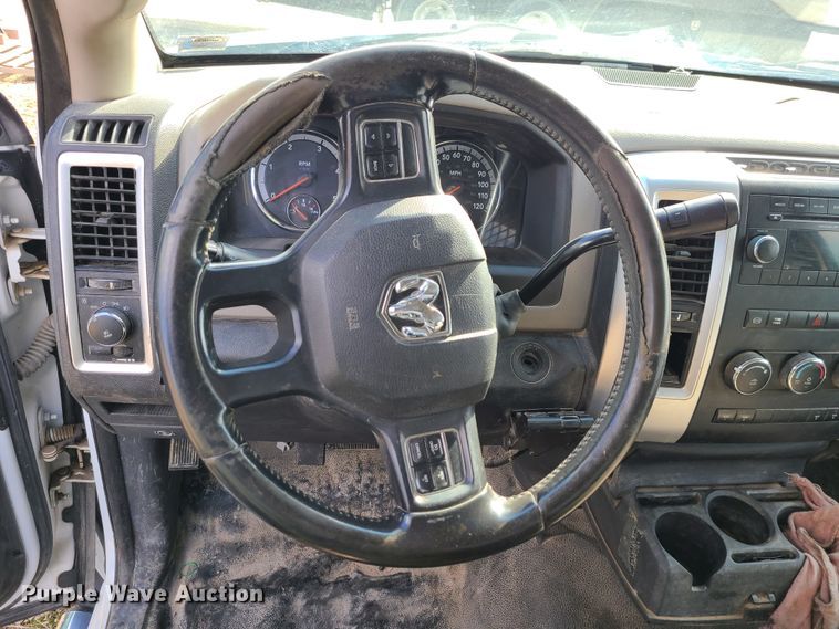 image for item IF9334 2012 Dodge Ram 5500HD  rollback truck