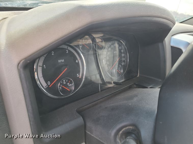 image for item IF9334 2012 Dodge Ram 5500HD  rollback truck