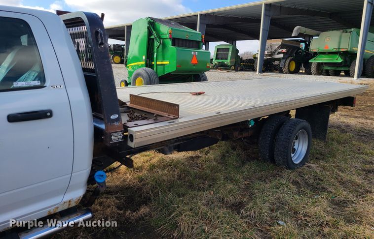 image for item IF9334 2012 Dodge Ram 5500HD  rollback truck