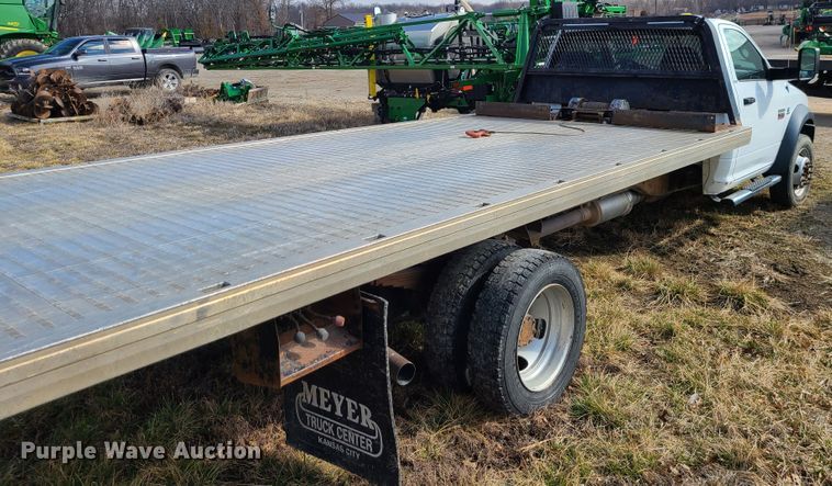 image for item IF9334 2012 Dodge Ram 5500HD  rollback truck