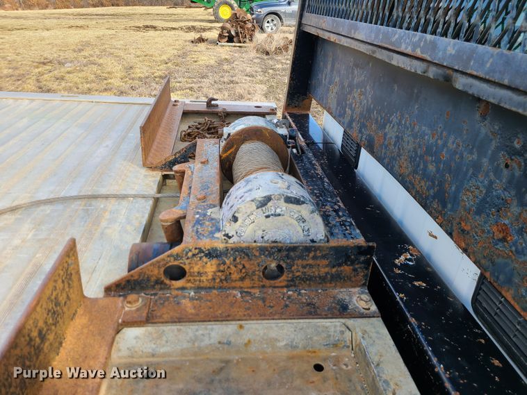 image for item IF9334 2012 Dodge Ram 5500HD  rollback truck