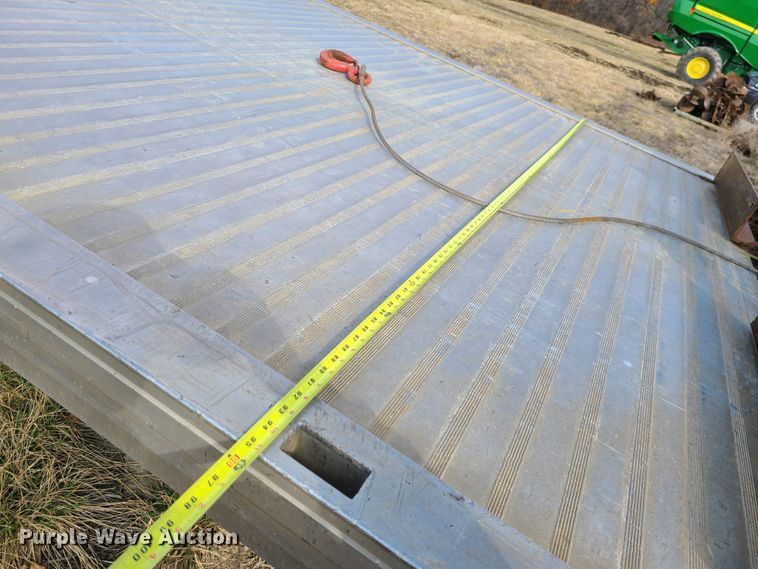 image for item IF9334 2012 Dodge Ram 5500HD  rollback truck